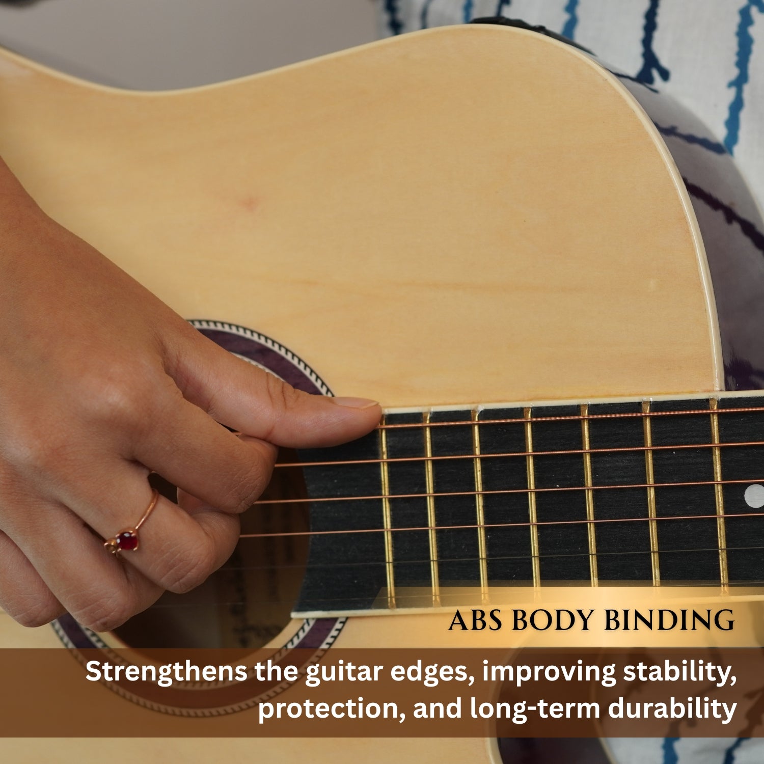 #type_electroacoustic,color_natural,orientation_right-handed