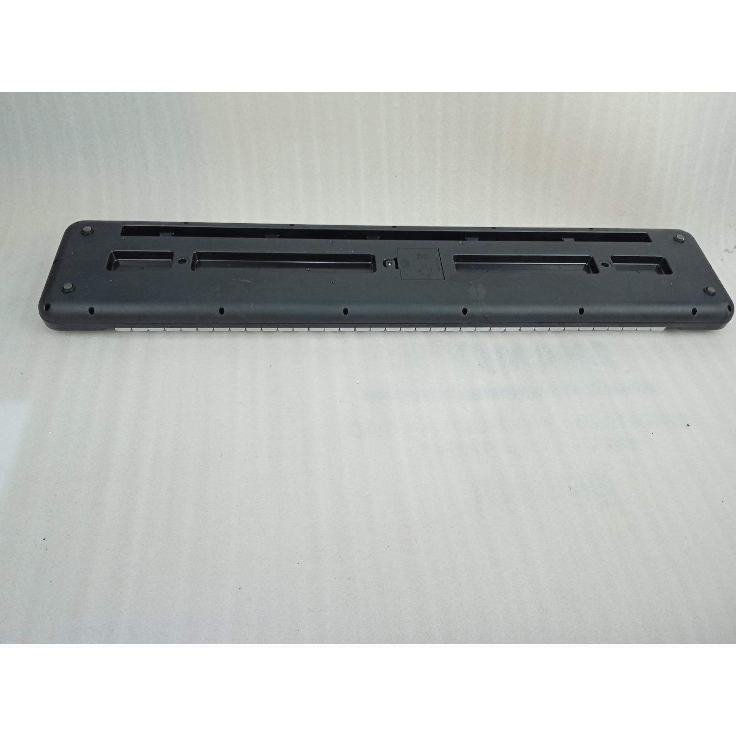 Henrix KB-601 Portable 61 Full Size Keys Keyboard with Adapter and Microphone - Open Box B Stock