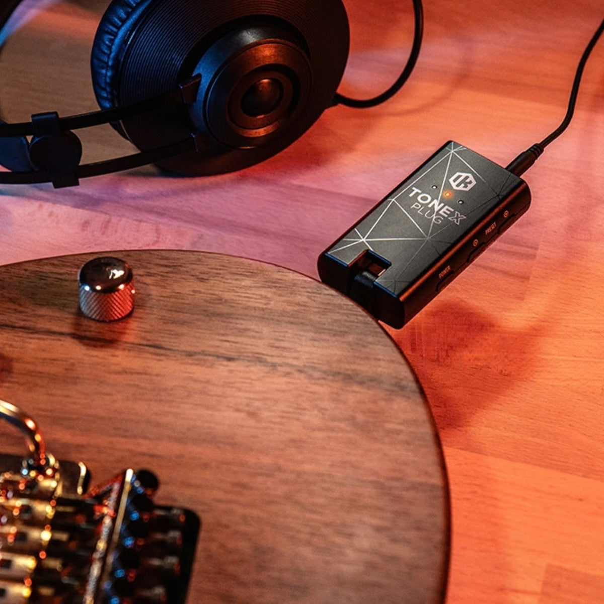 IK Multimedia TONEX Plug Guitar & Bass Headphone Amplifier