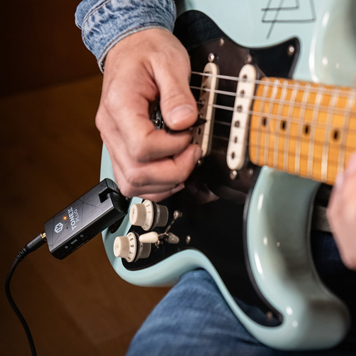 IK Multimedia TONEX Plug Guitar & Bass Headphone Amplifier
