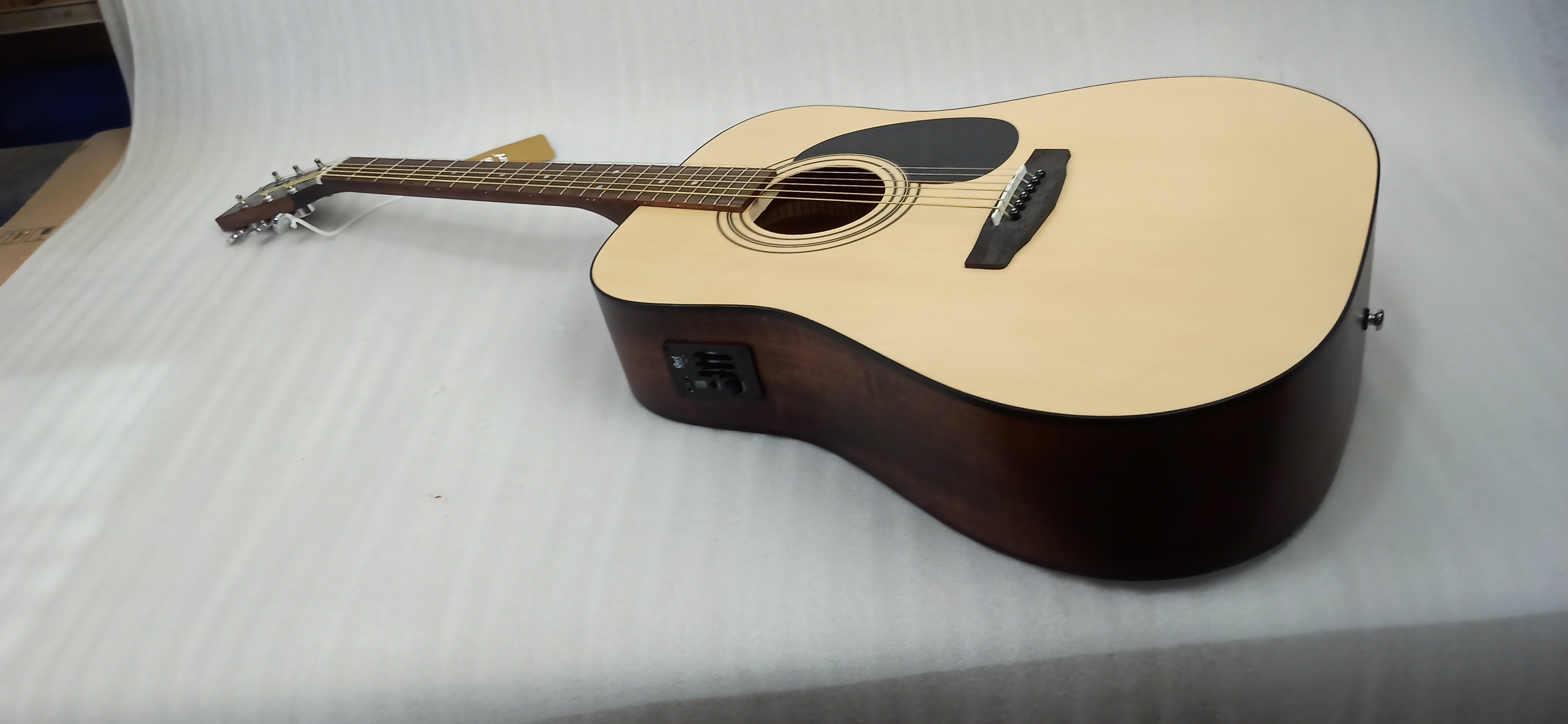 Cort AD810E Dreadnought Electro Acoustic Guitar - Open Pore Natural - Open Box