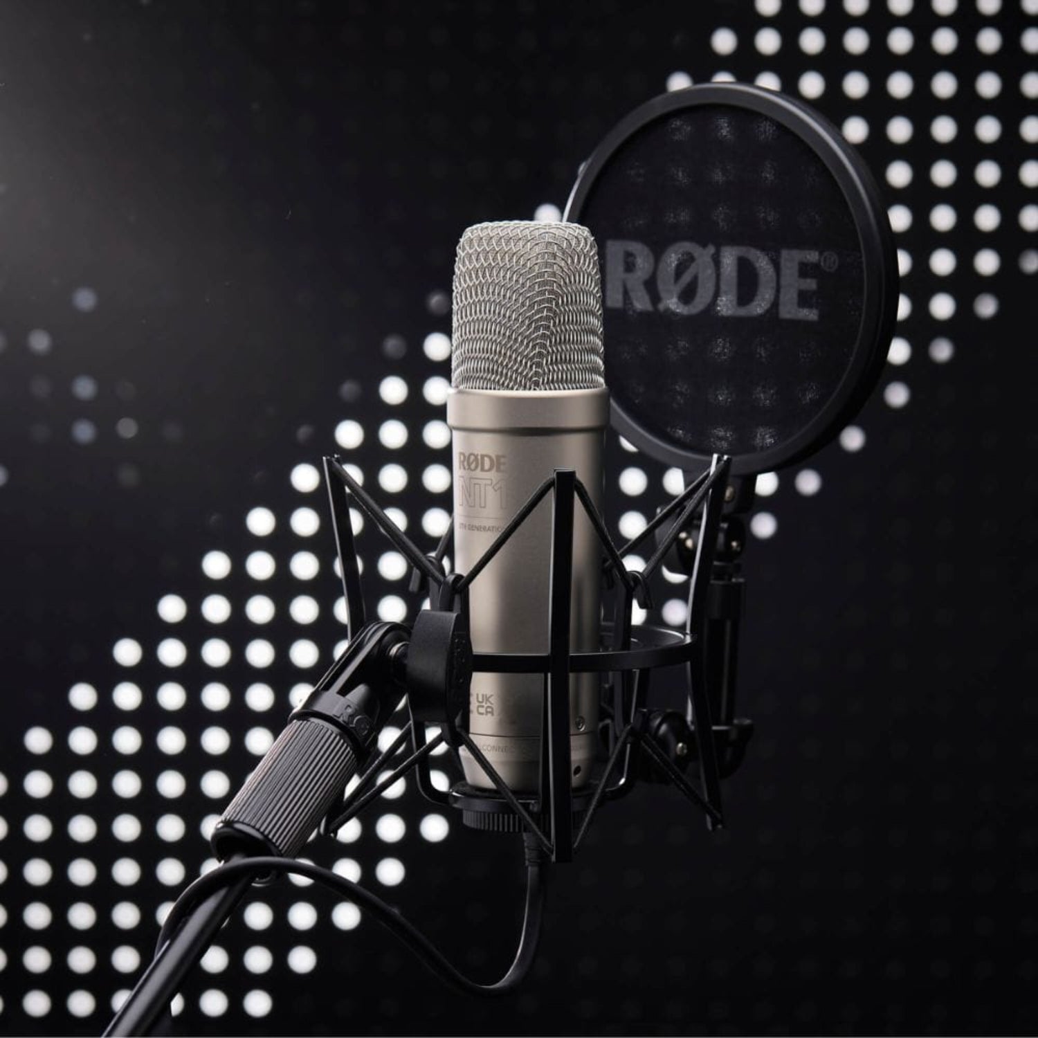 Rode Condenser Microphones Rode NT1 5th Generation Large-Diaphragm Cardioid Studio Condenser Microphone Kit