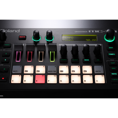 Roland MC 101 Portable Groovebox for Beatmakers and Mobile Producers