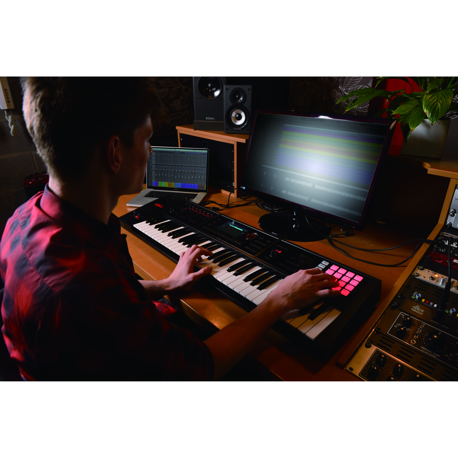 Roland FA-06 61-Key Music Workstation