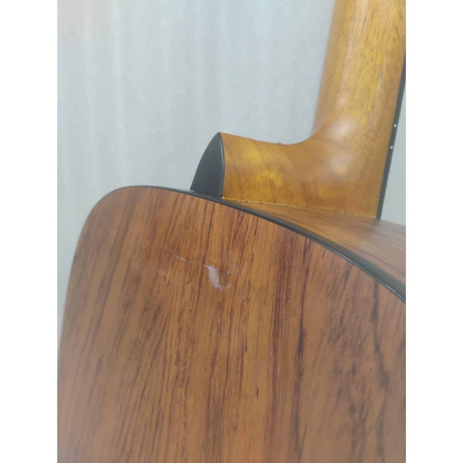 Vault DA25CE Dreadnought Shape Electro- Acoustic Guitar with Bubinga Back and Sides - Open Box B Stock