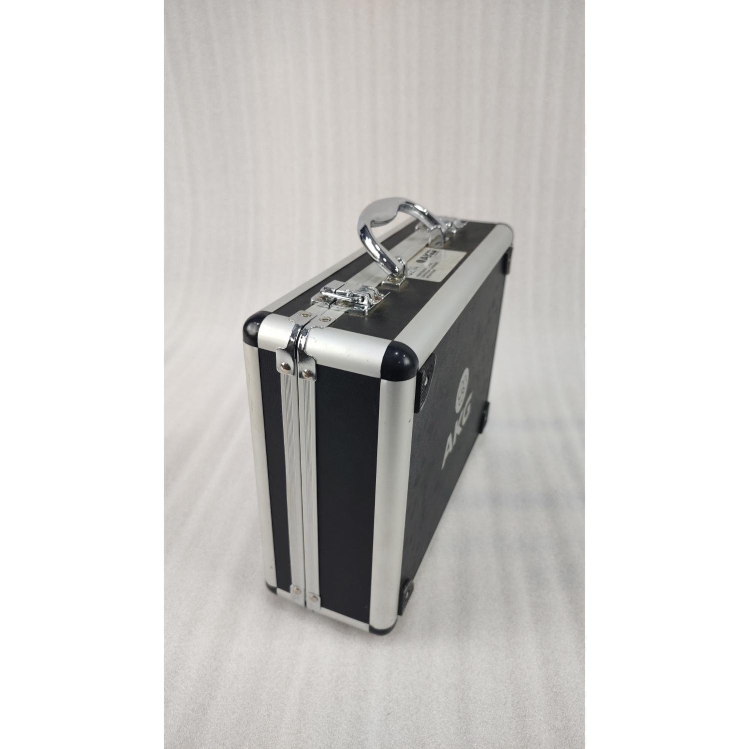 AKG Condenser Microphones AKG C214 Large Diaphragm Condenser Microphone with Aluminium Case - Open Box