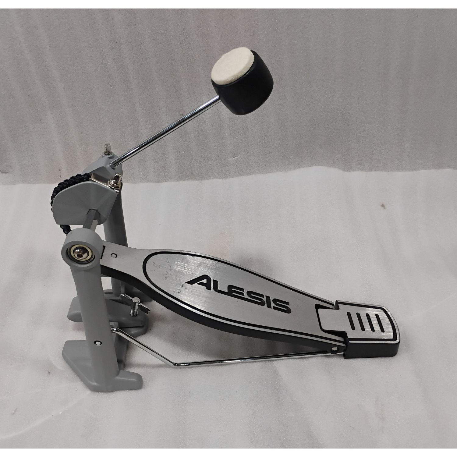 Alesis Electronic Drum Kits Alesis Nitro Max Kit Eight Piece Electronic Drum Kit with Mesh Heads and Bluetooth - Open Box #barcode_202601019329