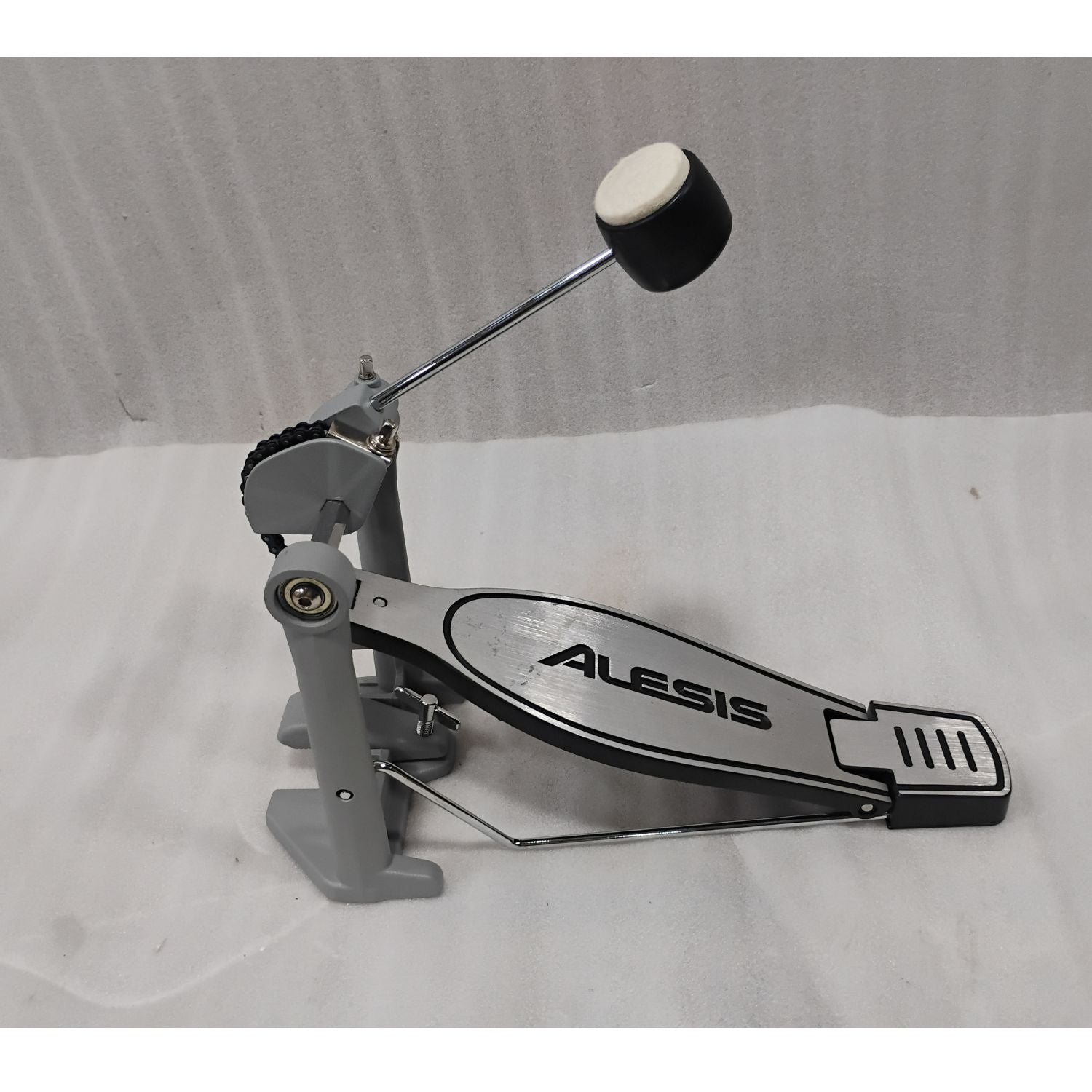 Alesis Electronic Drum Kits Alesis Nitro Max Kit Eight Piece Electronic Drum Kit with Mesh Heads and Bluetooth - Open Box #barcode_202601019311