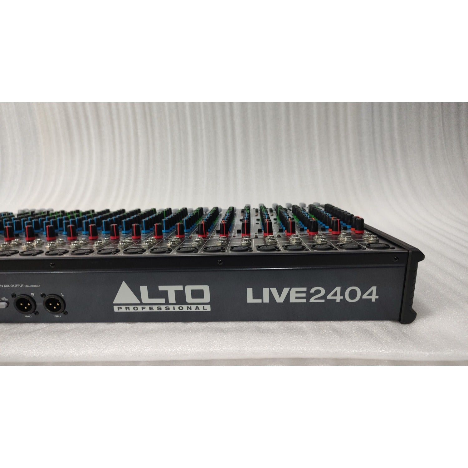 Alto Analog Mixers 202101664943 Alto Live 2404 Professional 24-Channel/4-Bus Mixer - Open Box
