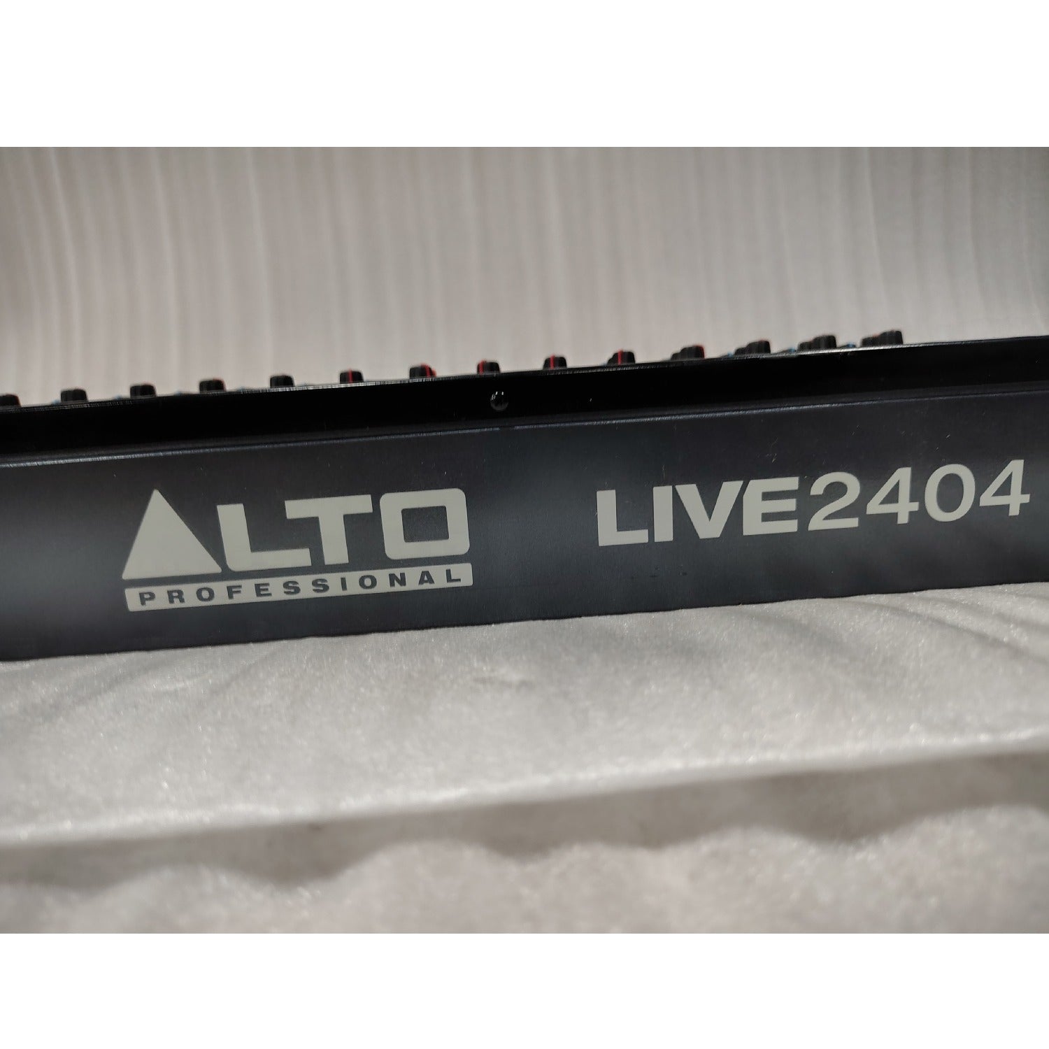 Alto Analog Mixers 202101664943 Alto Live 2404 Professional 24-Channel/4-Bus Mixer - Open Box