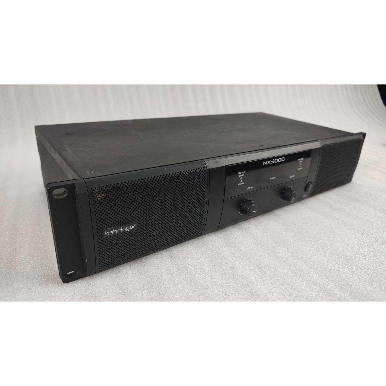 Behringer Power Amplifiers Behringer NX3000 Portable Power Amplifier - Open Box