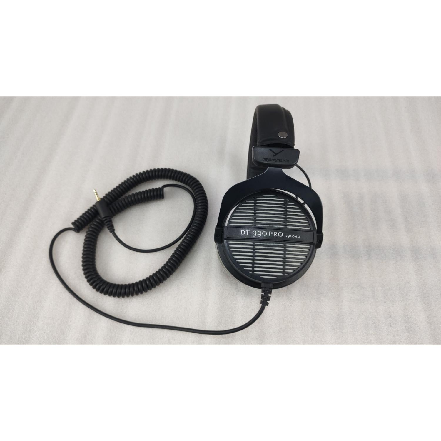 Beyerdynamic Over-ear Wired Headphones Beyerdynamic DT 990 Pro 250 ohms Over Ear Wired Headphone - Black - Open Box