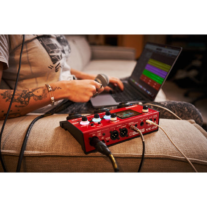 Boss Vocal Pedals & Processors Boss VE-22 Vocal Performer Effect Pedal