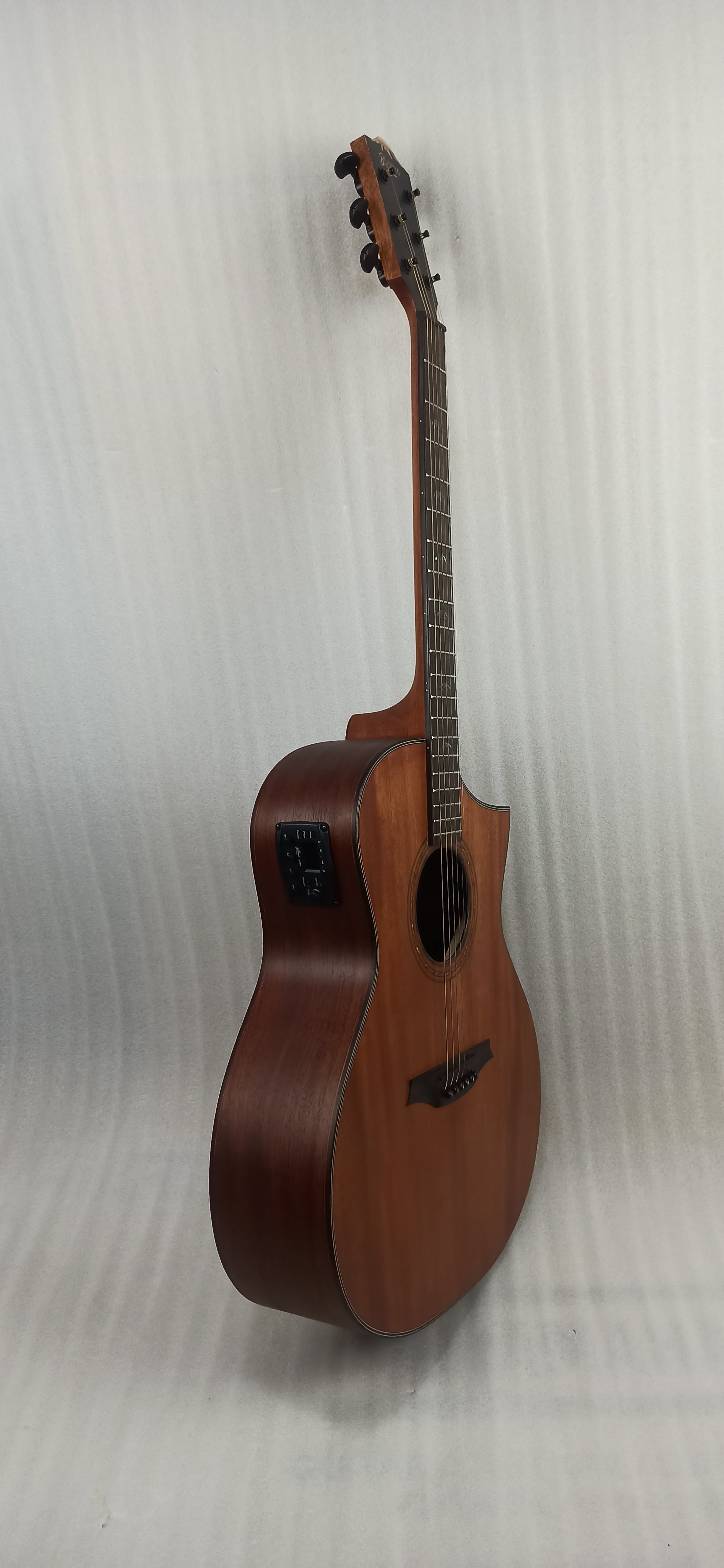 Bromo Electro Acoustic Guitars Bromo BAT4MCE Tahoma Series Solid Top 6 String Electro Acoustic Guitar - Open Box