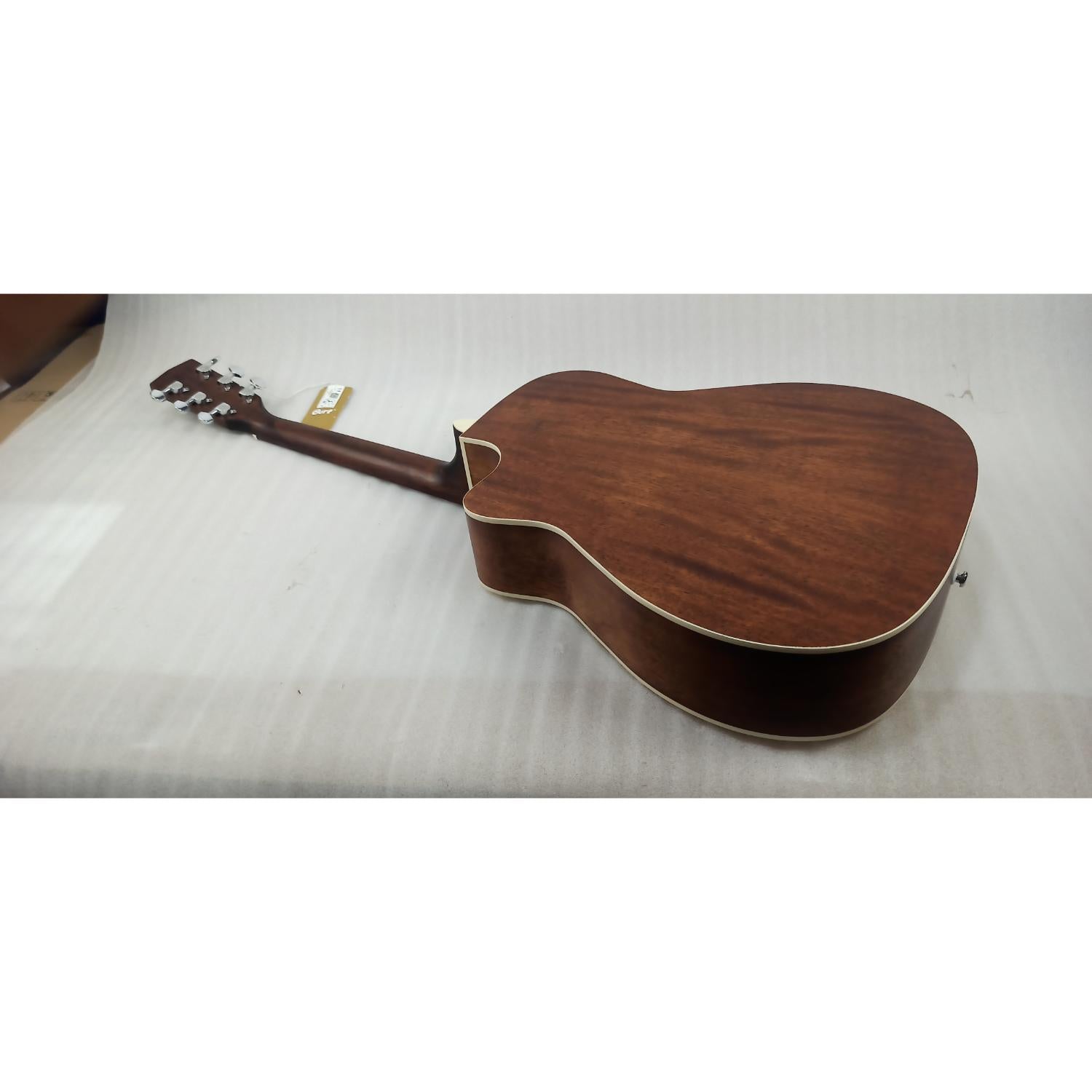 Cort Acoustic Guitars Cort AF500C Standard Series Cutaway 6 String Acoustic Guitar - Open Box