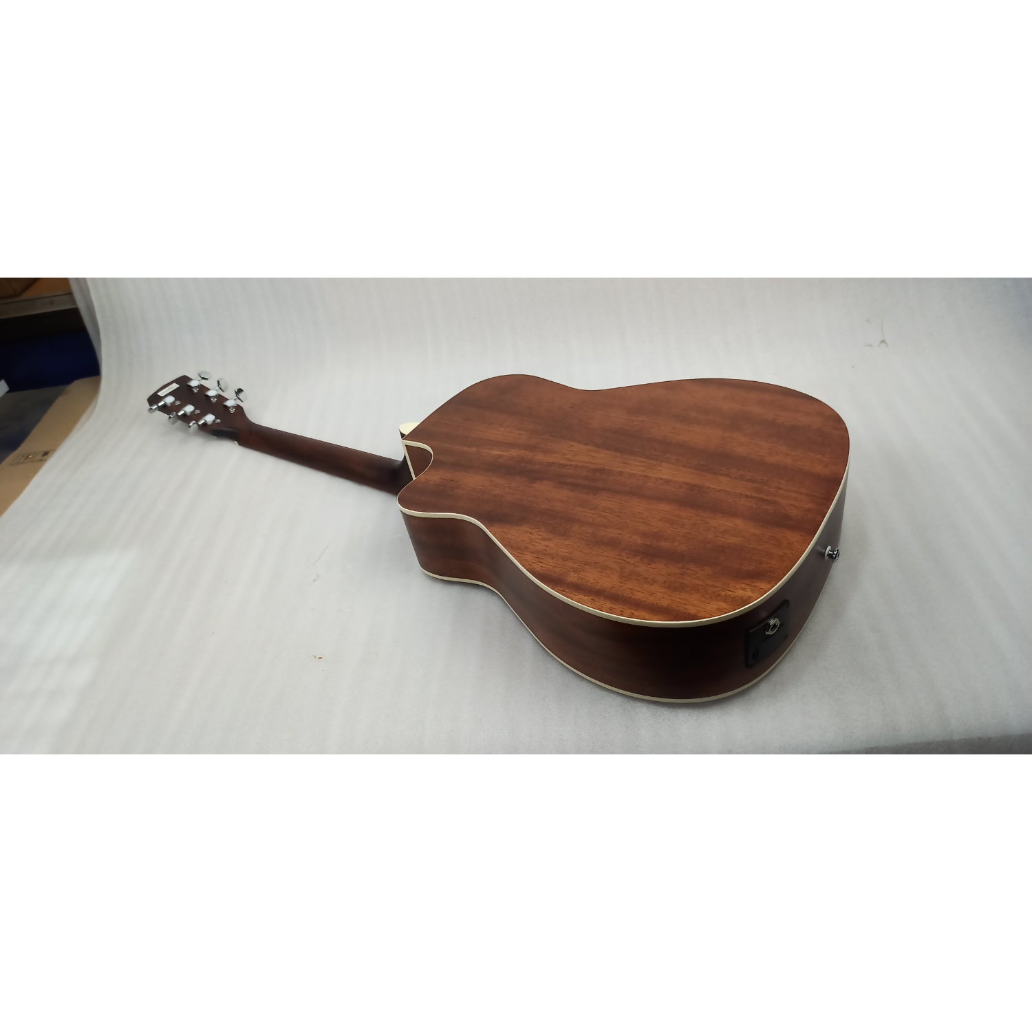 Cort Electro Acoustic Guitars Cort AF500CE Standard Series Cutaway 6 String Electro Acoustic Guitar - Open Box