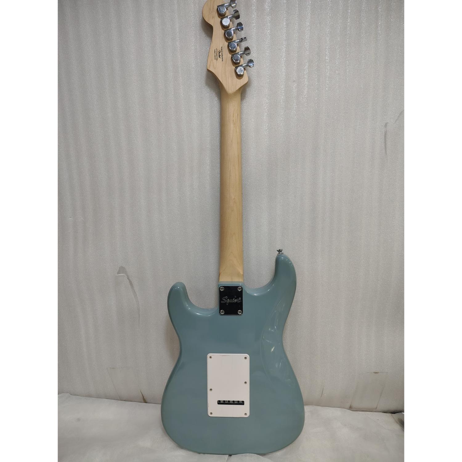 Fender Electric Guitars Fender FSR Squier Sonic Stratocaster Electric Guitar - Open Box 