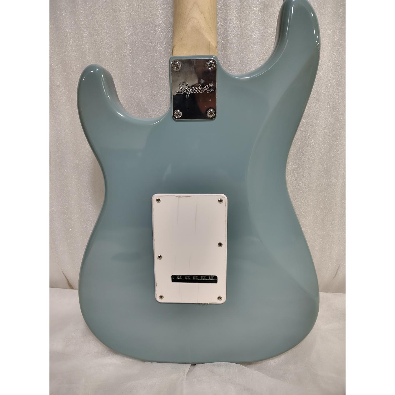 Fender Electric Guitars Fender FSR Squier Sonic Stratocaster Electric Guitar - Open Box 