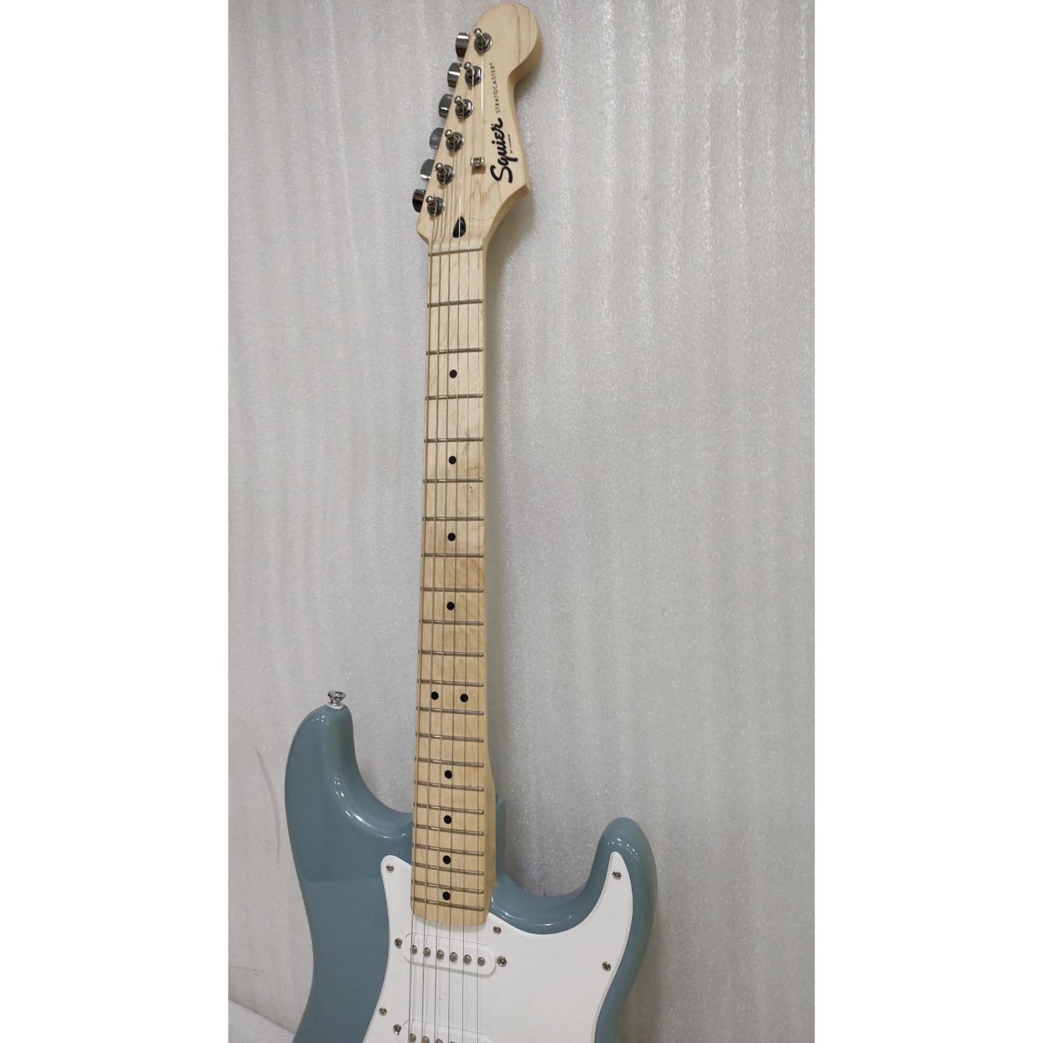 Fender Electric Guitars Fender FSR Squier Sonic Stratocaster Electric Guitar - Open Box #barcode_202601026365