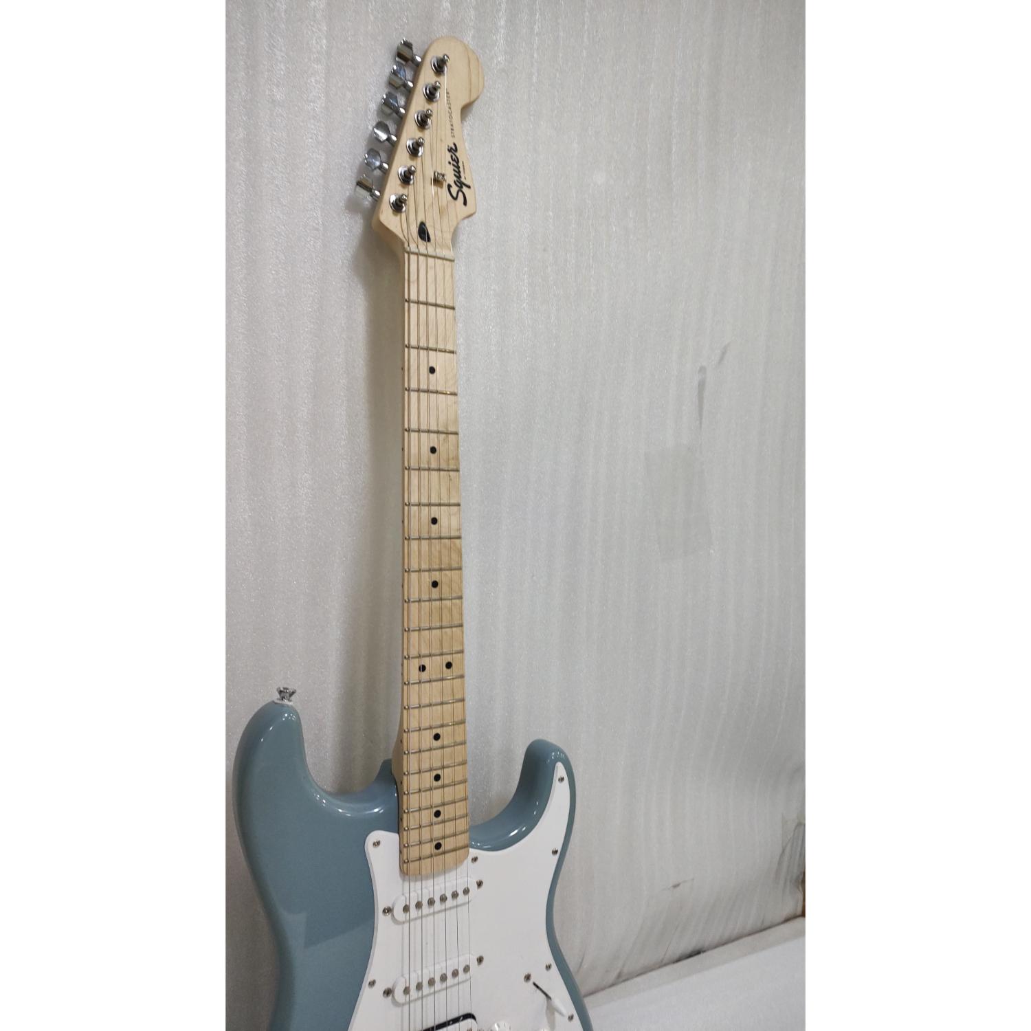 Fender Electric Guitars Fender FSR Squier Sonic Stratocaster Electric Guitar - Open Box #barcode_202601026365