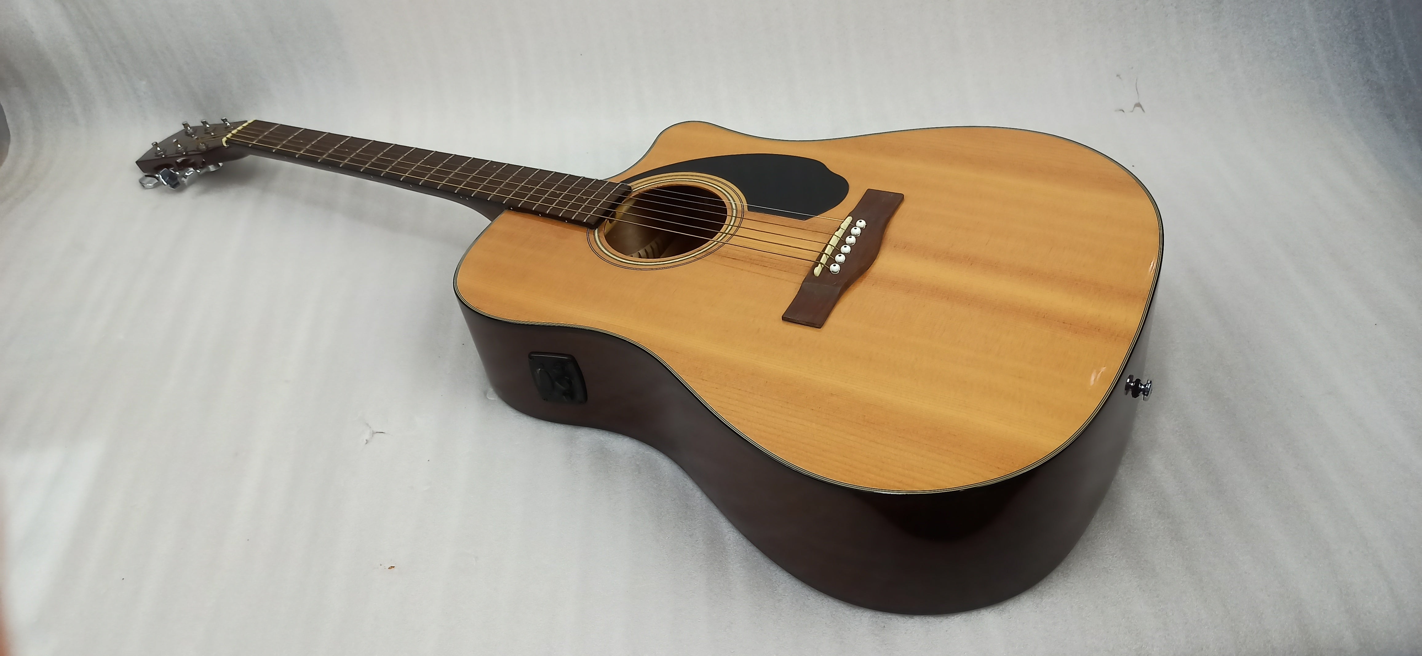 Fender Electro Acoustic Guitars Fender CD-60SCE Dreadnought Electro-Acoustic Guitar - Open Box B Stock 