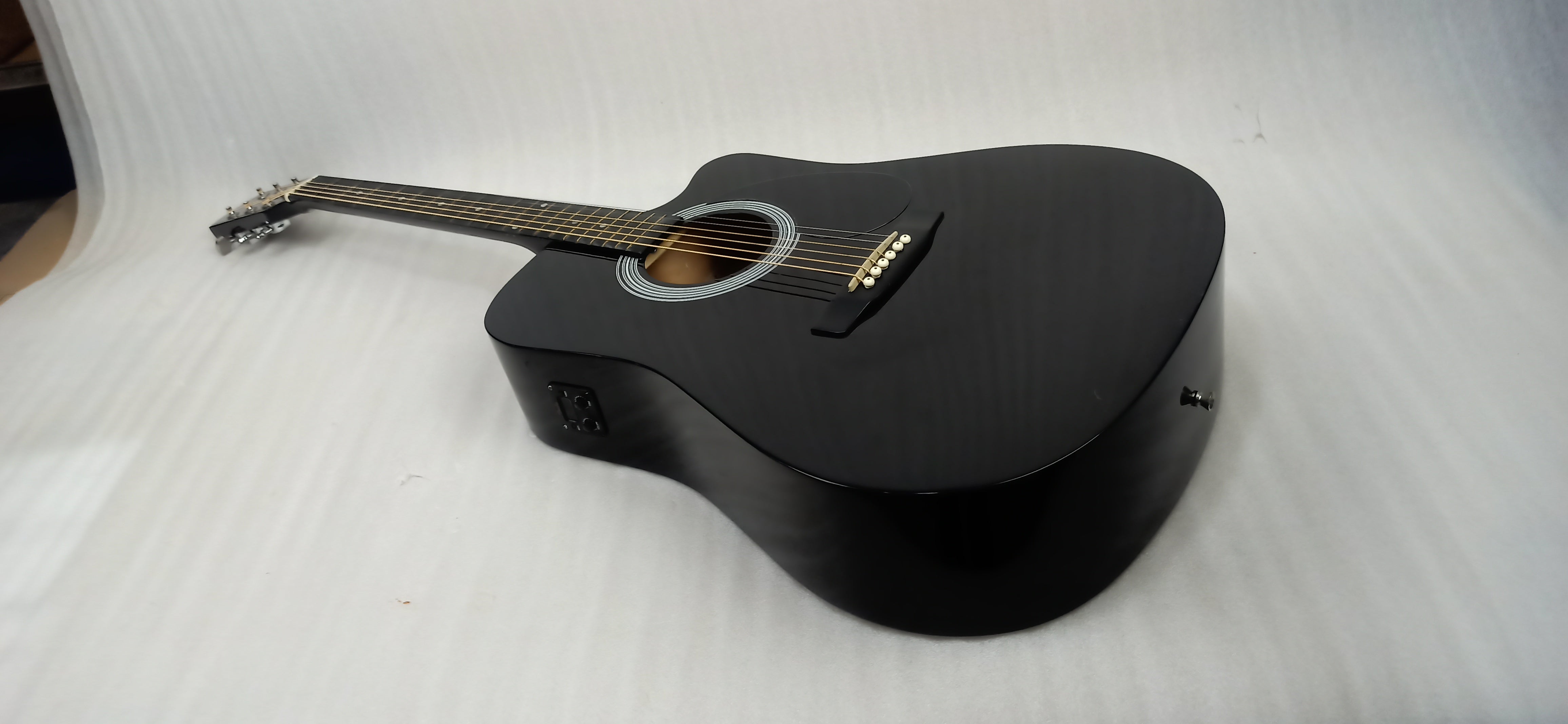 Fender Electro Acoustic Guitars Fender Squier SA-105CE Cutaway Electro Acoustic Guitar - Open Box #barcode_202501087096