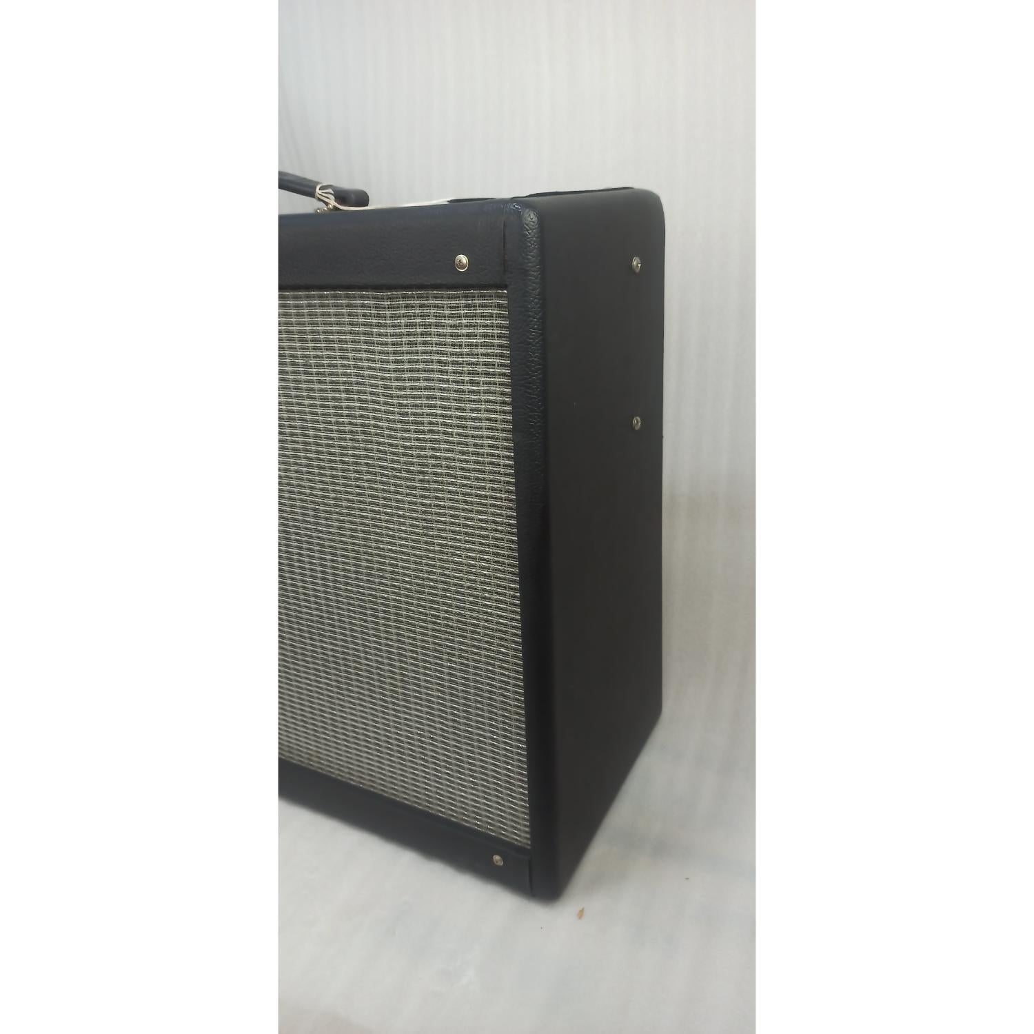 Fender Guitar Combo Amplifiers Fender Hot Rod Deville 212 III 60 Watt 2x12" Tube Guitar Combo Amplifier - Open Box