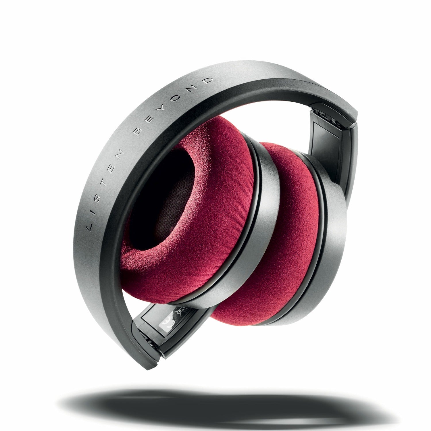 Focal Headphones Focal Listen Professional Closed Back Circum Aural Headphones