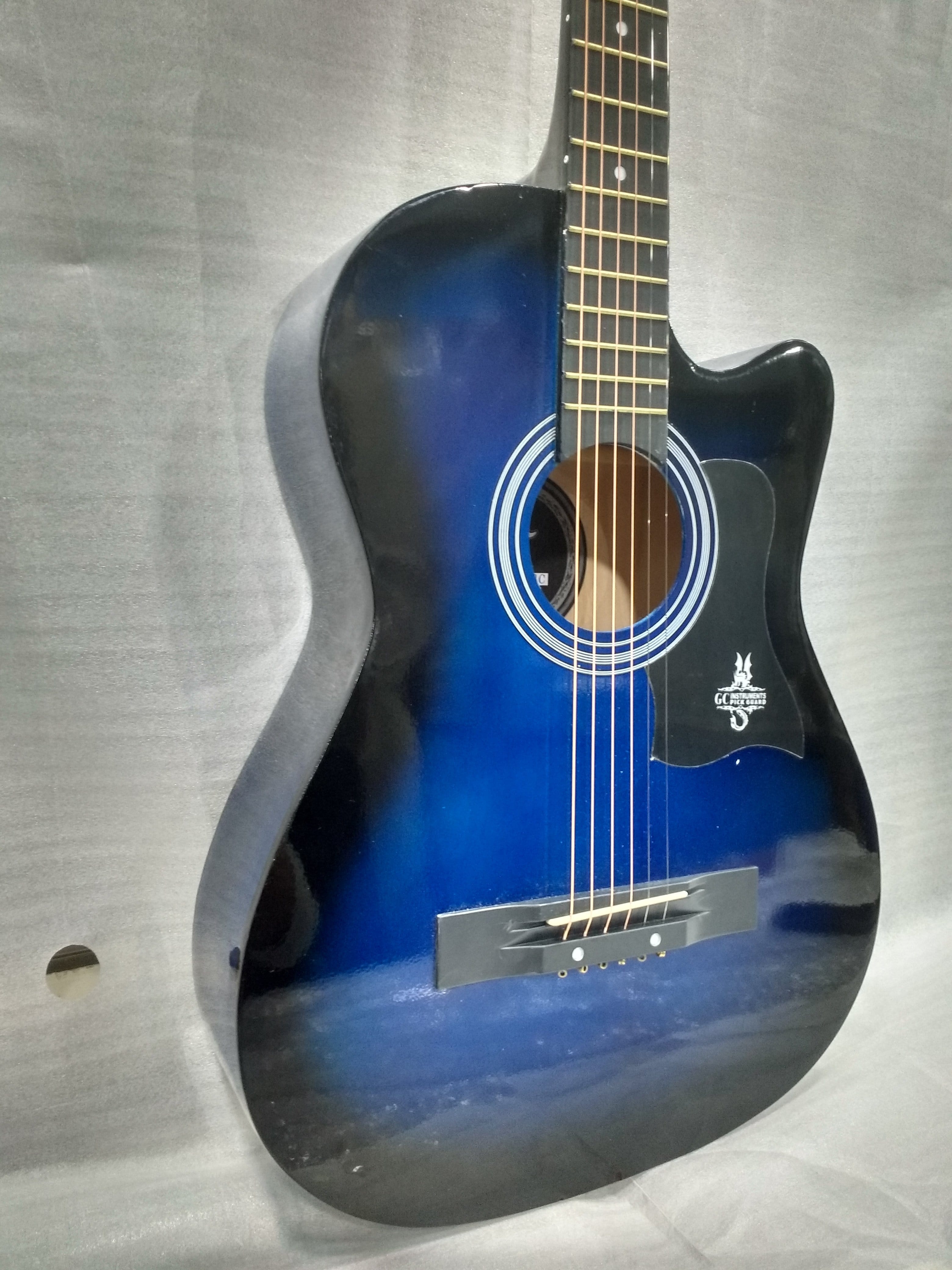 gc acoustic guitars gc 38c acoustic guitar with truss rod and bag - blue burst - open box b stock    