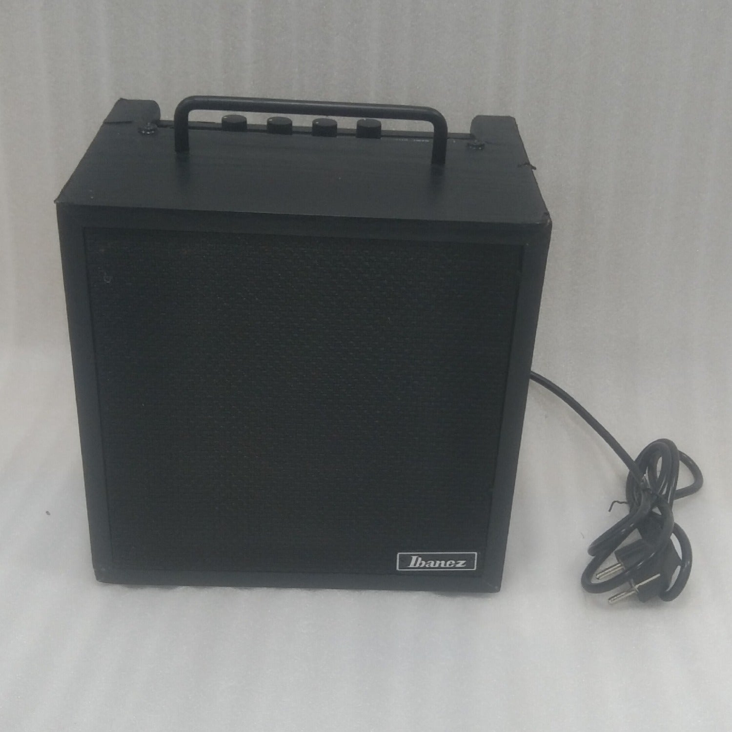 Ibanez Bass Combo Amplifiers 202501043678 Ibanez IBZ10BV2-U 10W Combo Bass Amplifier - Open Box B Stock