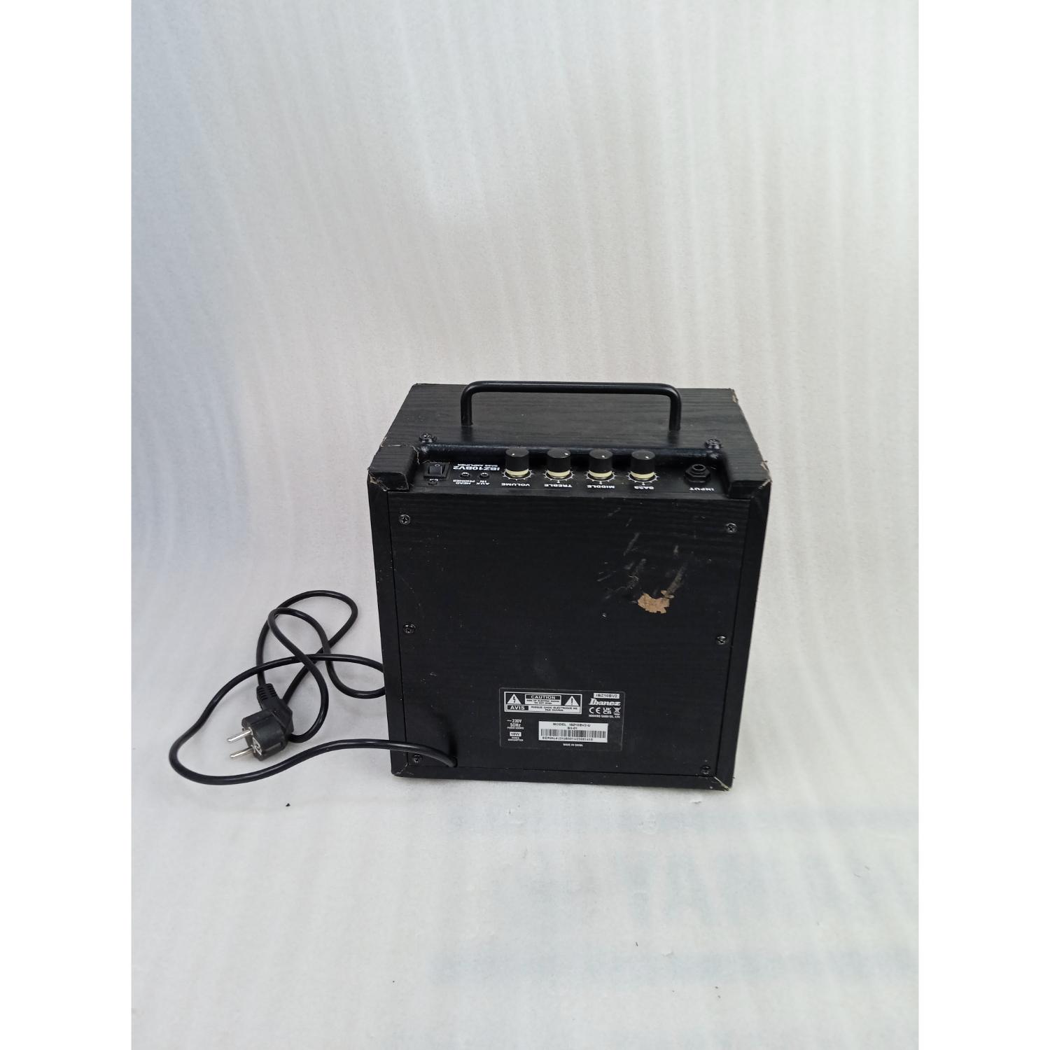 Ibanez Bass Combo Amplifiers Ibanez IBZ10BV2-U 10W Combo Bass Amplifier - Open Box B Stock