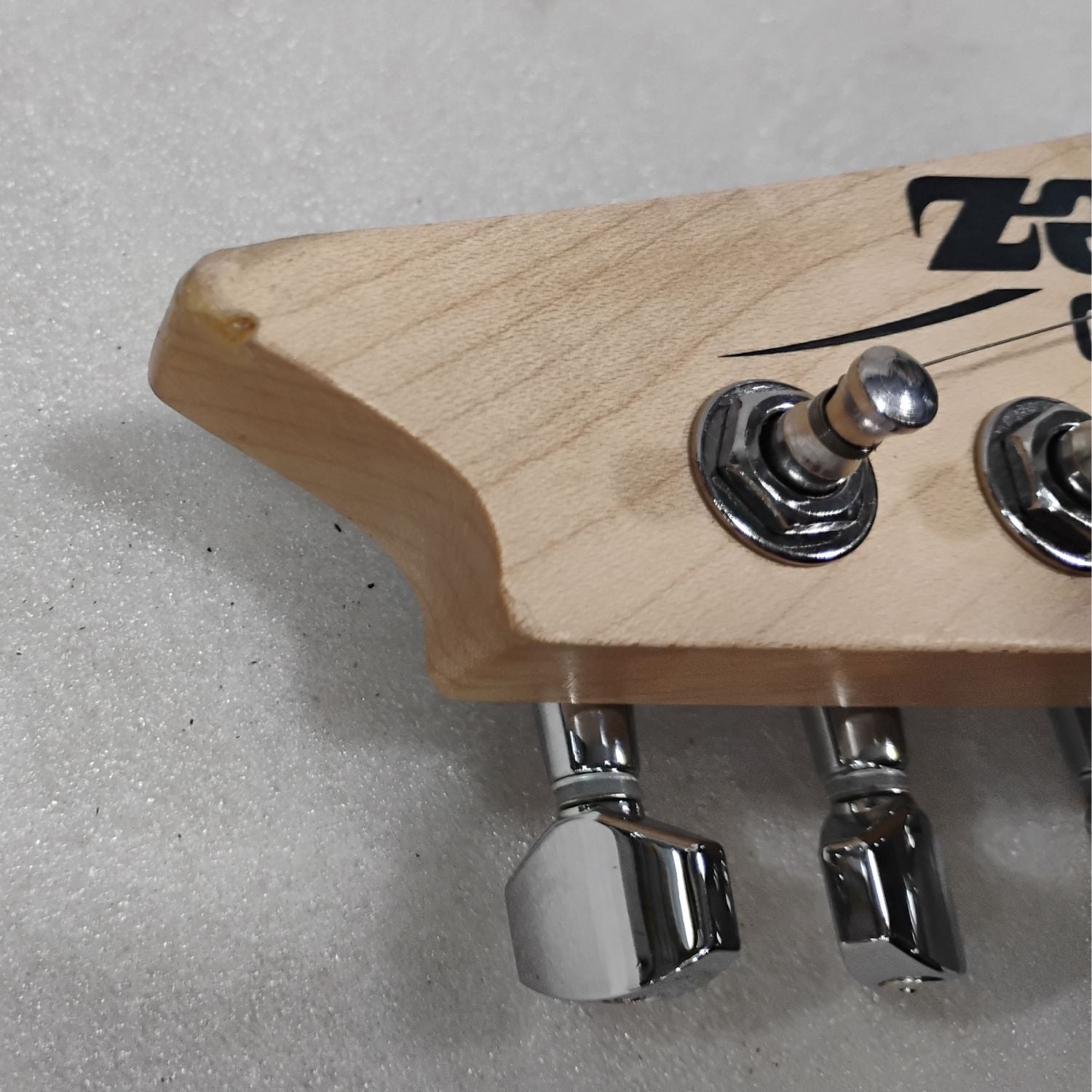 Ibanez Electric Guitars Ibanez GRX40 RG Gio Series Maple Neck 6 String Electric Guitar - Open Box