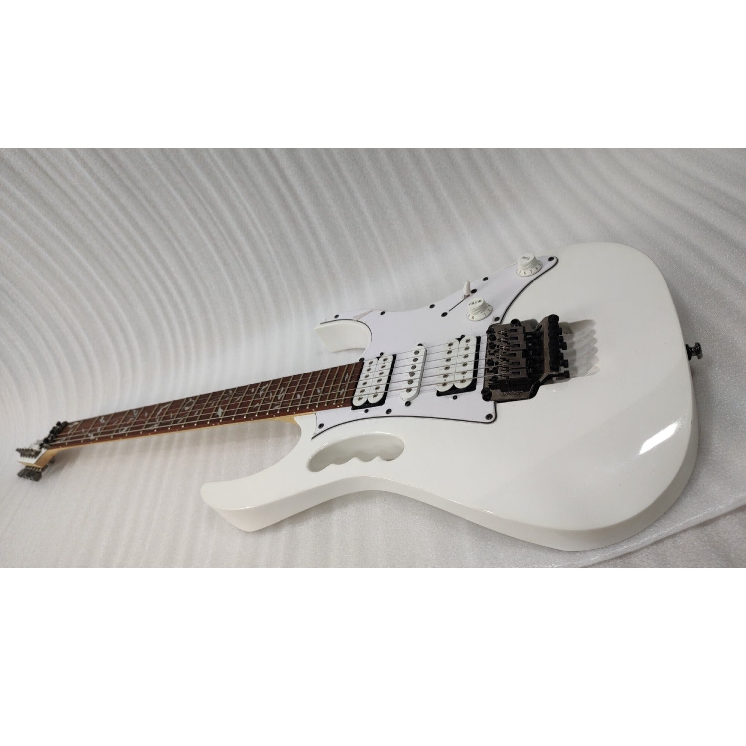 Ibanez Electric Guitars Ibanez Jem Series Jem JR Steve Vai Signature Series Electric Guitar - Open Box