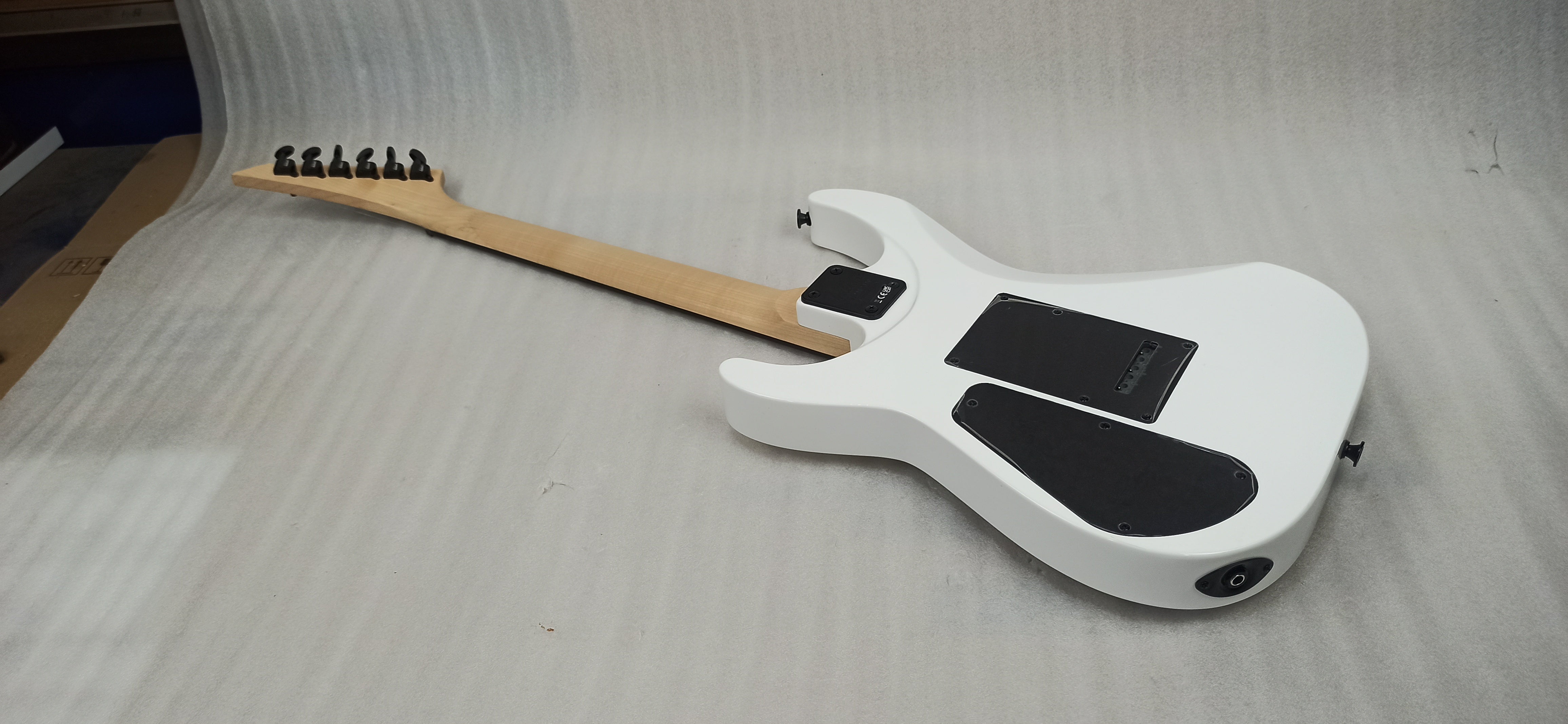 Jackson Electric Guitars Jackson JS12 Dinky 6 String Electric Guitar - Snow White - Open Box