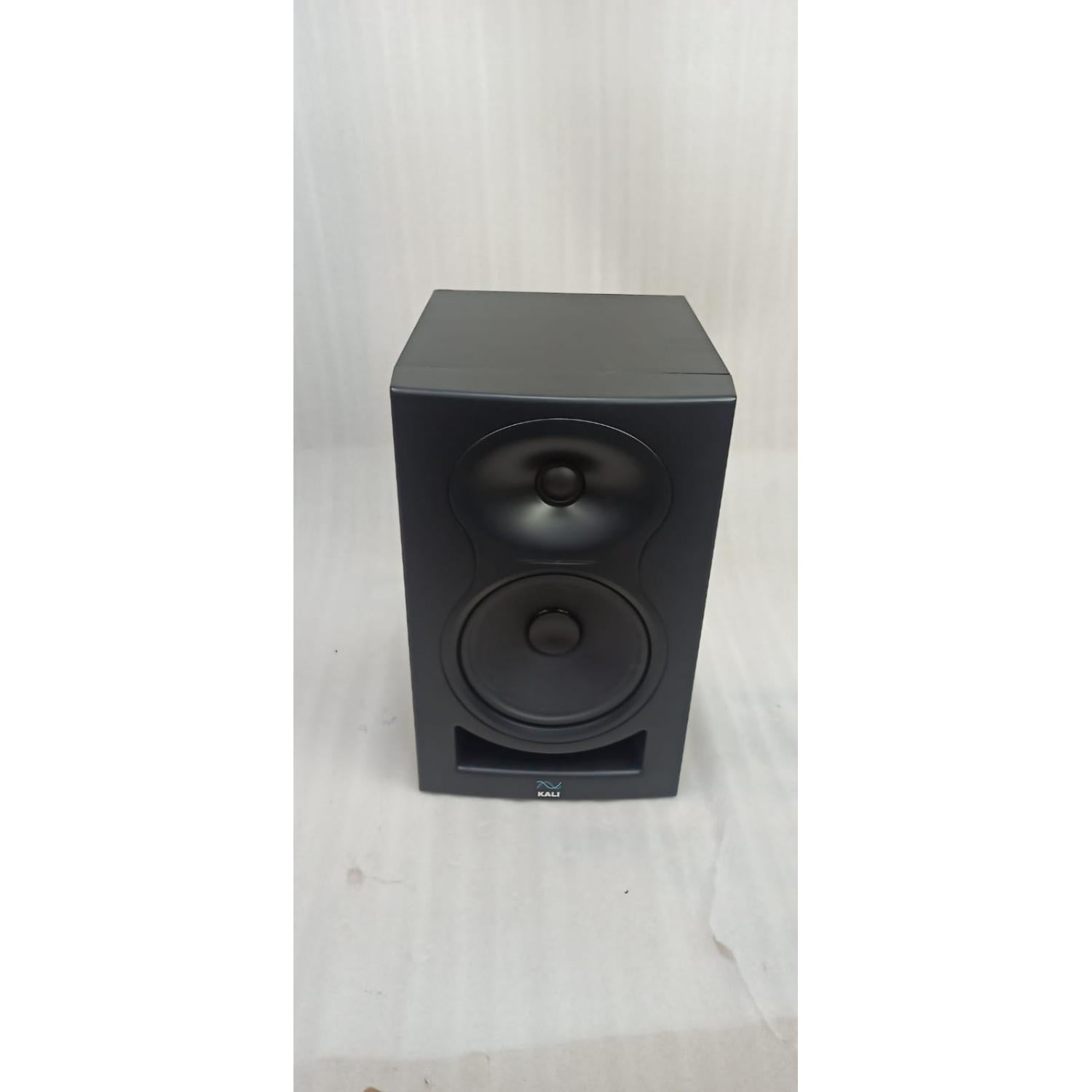 Kali Audio Monitor Speakers 202601009783 Kali Audio LP-6 2nd Wave Lone Pine Series 6.5" Active Studio Monitor - Single Unit - Open Box #barcode_202601009783