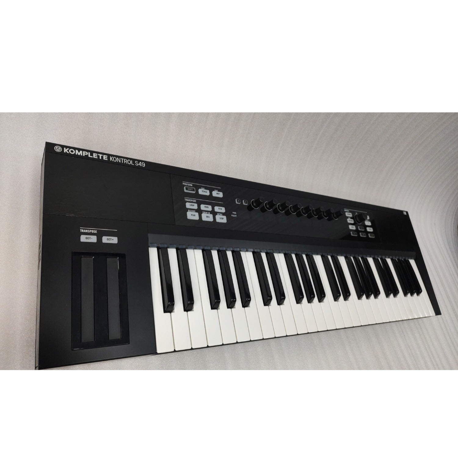 Native Instruments Midi Keyboards Native Instruments Komplete Kontrol S49 MK1 Midi Keyboard with Free Upgrade To Komplete 12 Select - Open Box