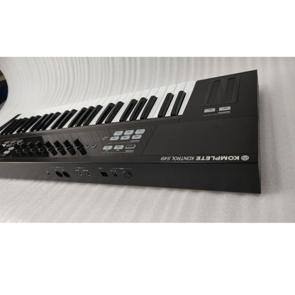 Native Instruments Midi Keyboards Native Instruments Komplete Kontrol S49 MK1 Midi Keyboard with Free Upgrade To Komplete 12 Select - Open Box