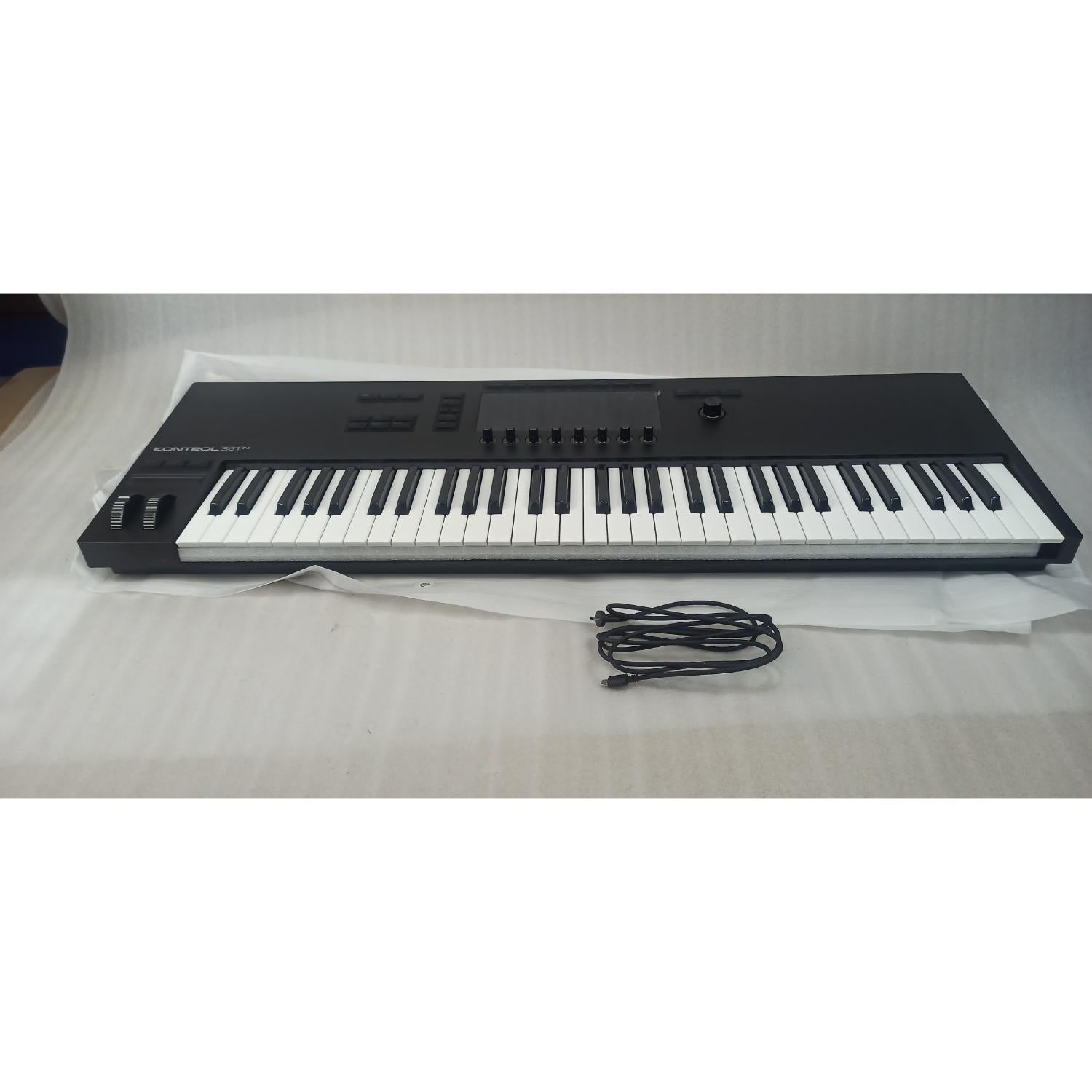 Native Instruments Midi Keyboards Native Instruments Komplete Kontrol S61 MK3 Midi Keyboard - Open Box