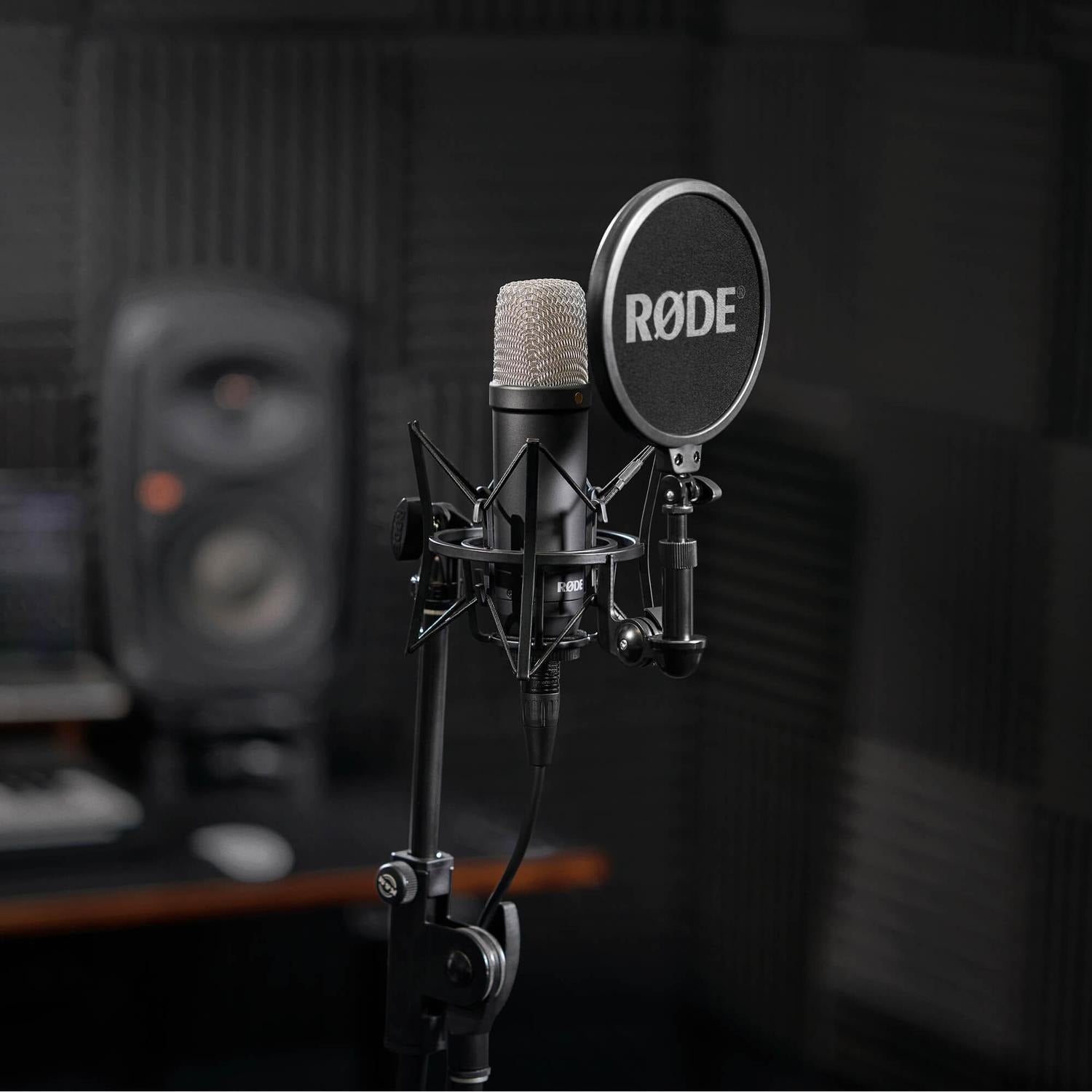 Rode Condenser Microphones Rode NT1 Signature Series Studio Condenser Microphone