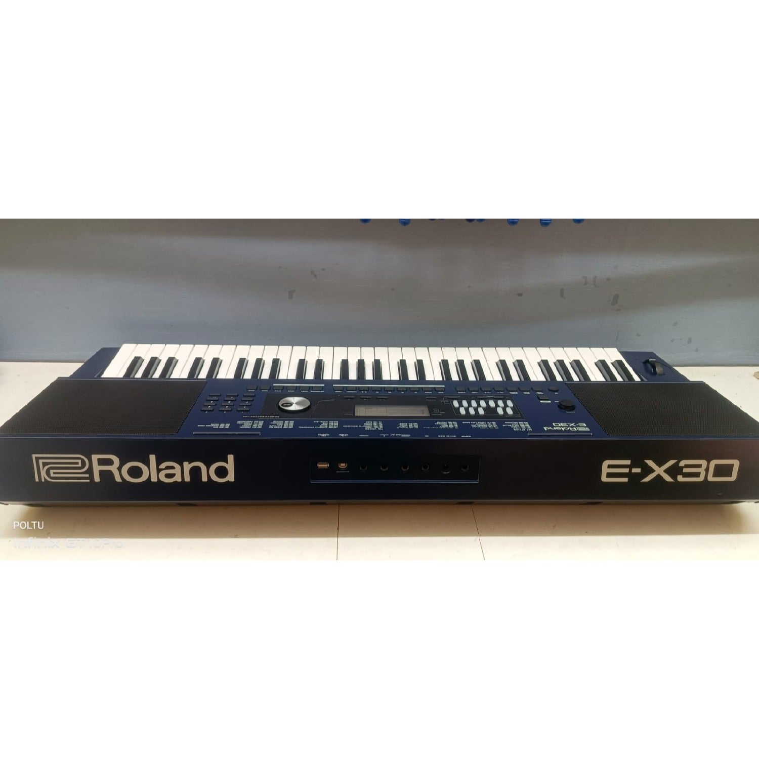 Roland Arranger Keyboards Roland E-X30 61 Key Arranger Keyboard 256 Voice - Open Box