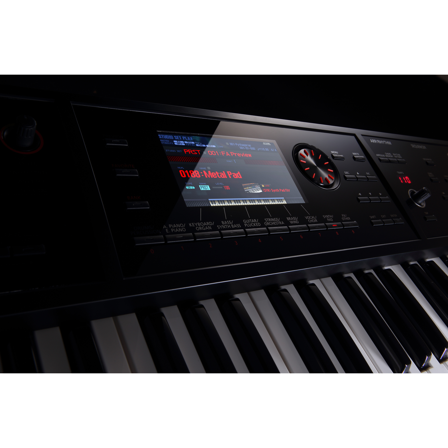 Roland Arranger Keyboards Roland FA-06 61-Key Music Workstation