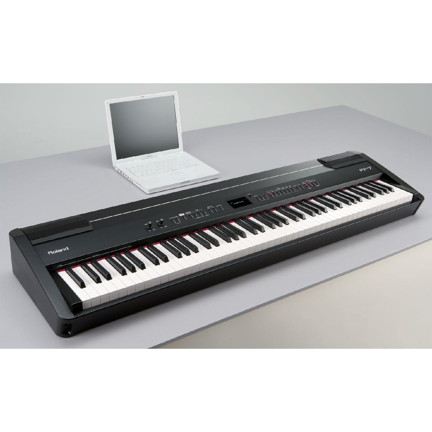 Roland Digital Pianos Roland FP7 Digital Piano