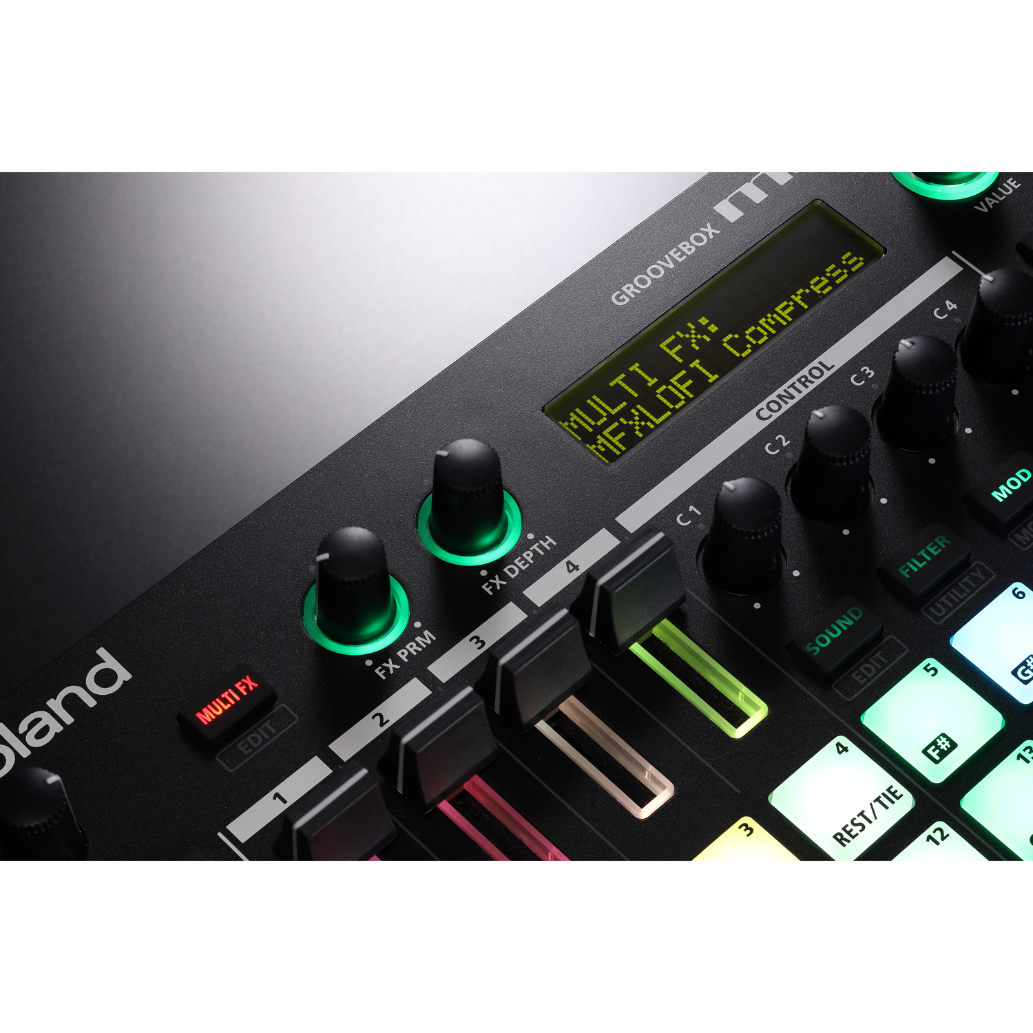 Roland Groove Production Roland MC 101 Portable Groovebox for Beatmakers and Mobile Producers