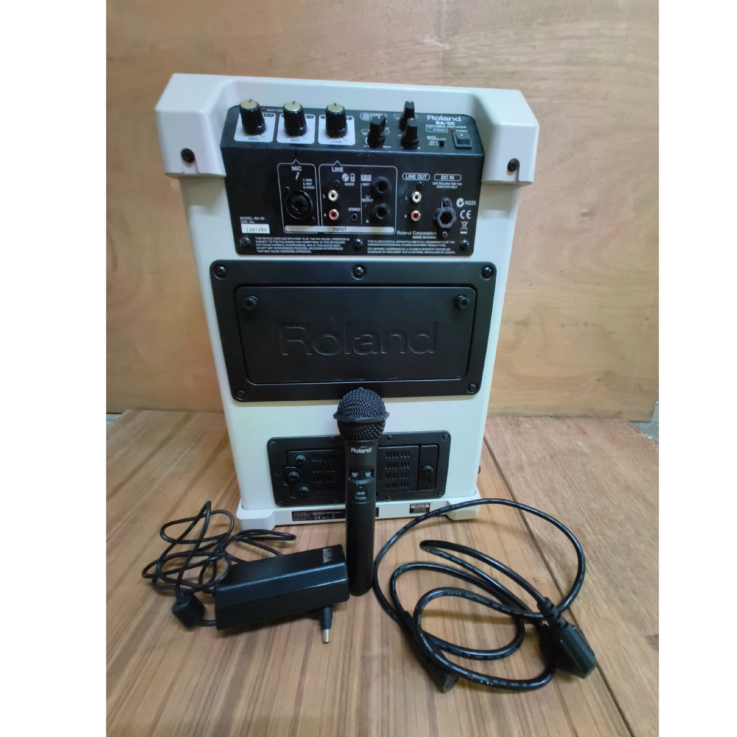 Roland Portable Pa Systems Roland BA55 Battery Powered Portable Amplifier - Open Box B Stock