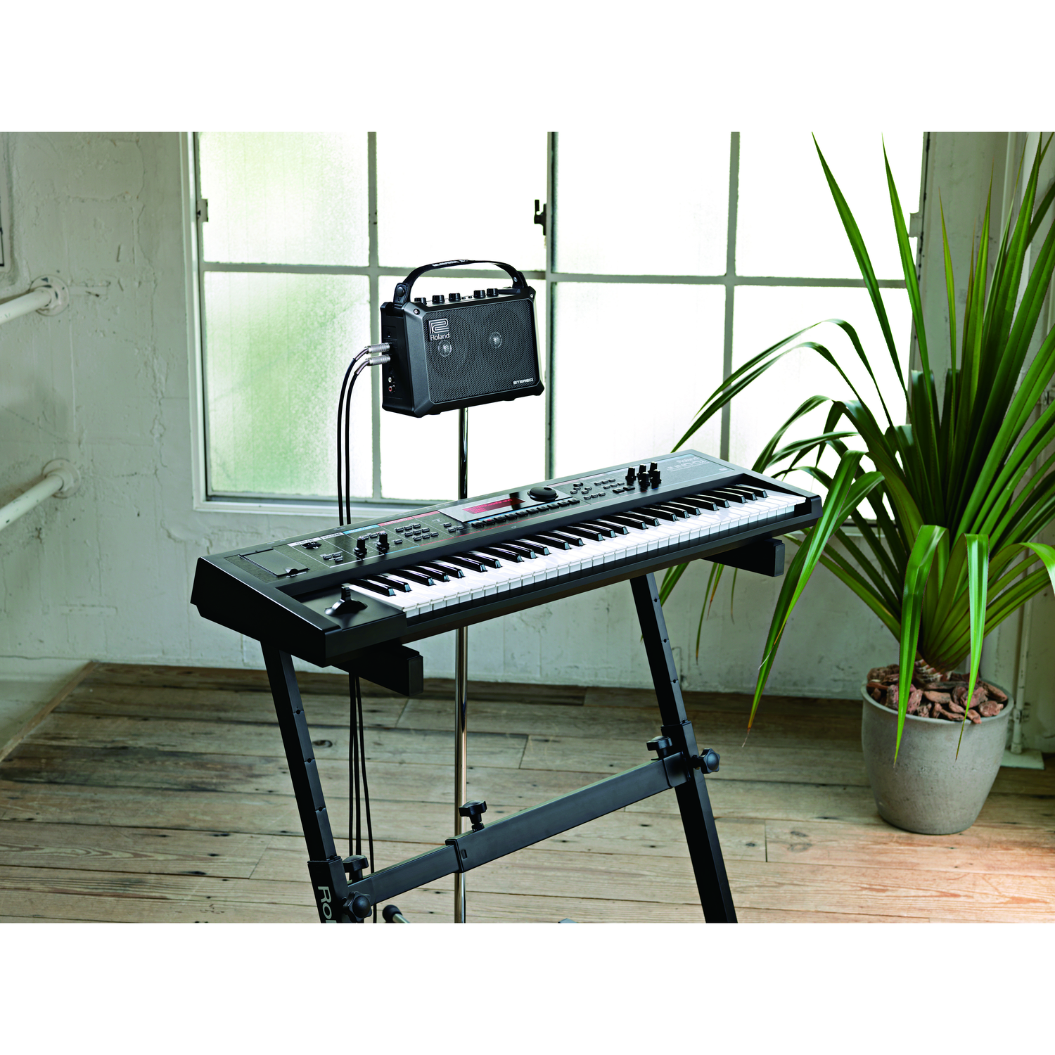Roland Synthesizers Roland JUNODi Synthesizer Keyboard
