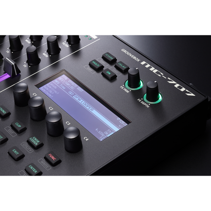 Roland Synthesizers Roland MC 707 8 Tracks Groovebox