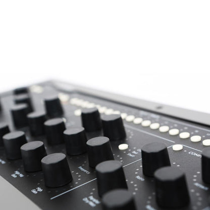 softube analog mixers softube console 1 mk2 digital-analog mixer