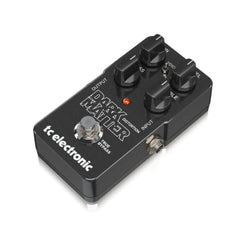 T.C. Electronic Effect Pedals T.C. Electronic Dark Matter Distortion Effects Pedal