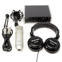 Tascam Audio Interfaces Tascam US 2x2 Trackpack 2-in-2-out USB Audio Interface Recording Package
