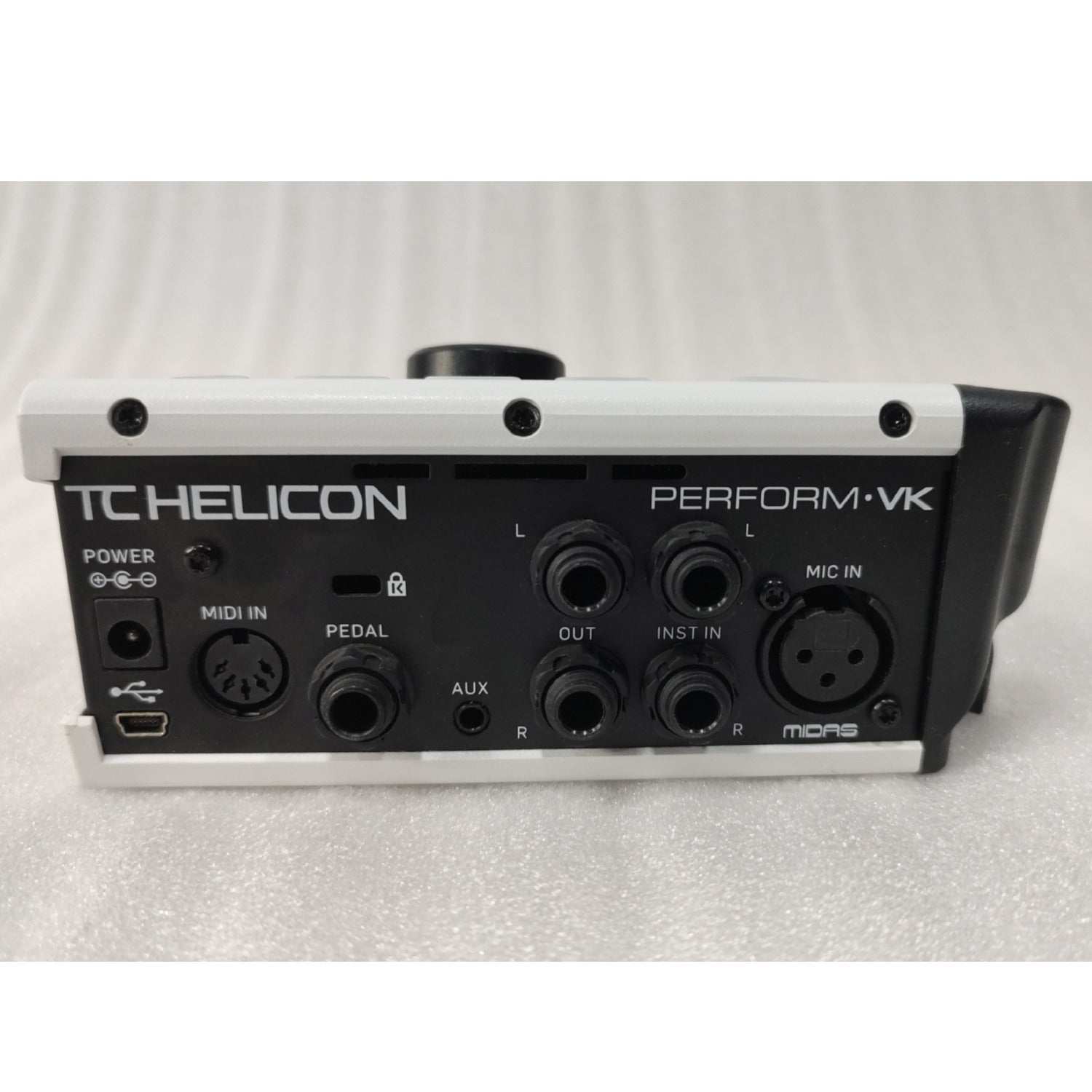 TC Helicon Live Sound Processors TC Helicon PERFORM-VK Vocal Processor - Open Box